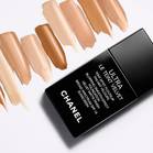 CHANEL Ultra Le Teint Velvet 1